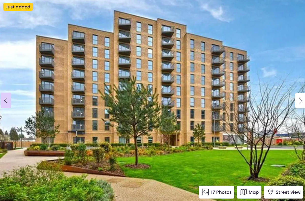 2 bed flat to rent Aquifer House, Horlicks Quarter, Slough SL1